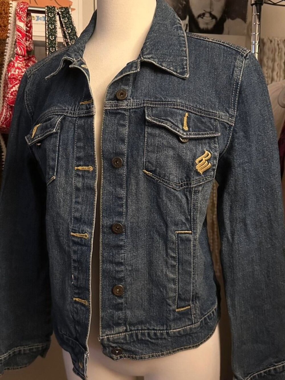 00s Juniors Rocawear Vintage Denim Jacket w Gold Embroidered Emblem